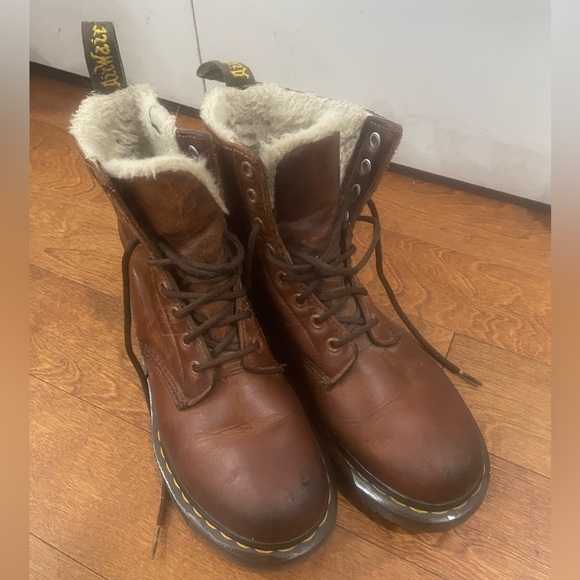 Dr Martens boots - Picture 1 of 6